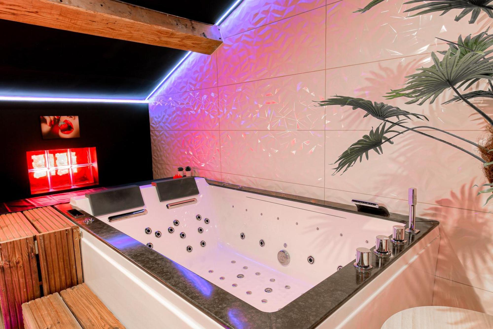 L'interdit De Luxe * Serrieres (Ardeche)
